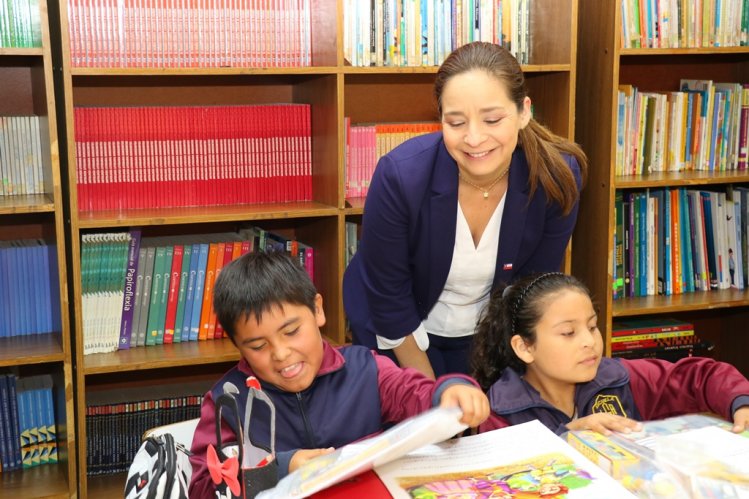 MÁS DE CIEN MIL ESTUDIANTES RECIBIRÁN COMPLETO KIT DE ÚTILES ESCOLARES