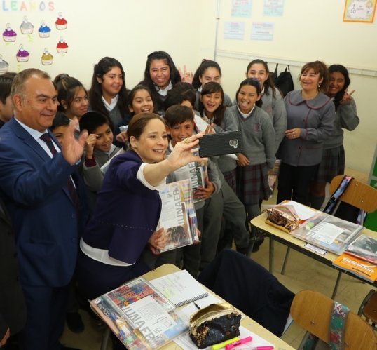 MÁS DE CIEN MIL ESTUDIANTES RECIBIRÁN COMPLETO KIT DE ÚTILES ESCOLARES