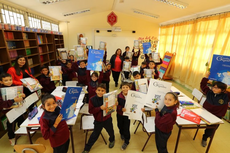 MÁS DE CIEN MIL ESTUDIANTES RECIBIRÁN COMPLETO KIT DE ÚTILES ESCOLARES MÁS DE CIEN MIL ESTUDIANTES RECIBIRÁN COMPLETO KIT DE ÚTILES ESCOLARES