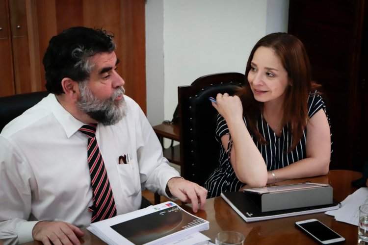 INTENDENTA LUCÍA PINTO Y SUBSECRETARIO RODRIGO UBILLA DEFINEN LAS PRINCIPALES INQUIETUDES PARA EL DÍA DEL ECLIPSE TOTAL DE SOL