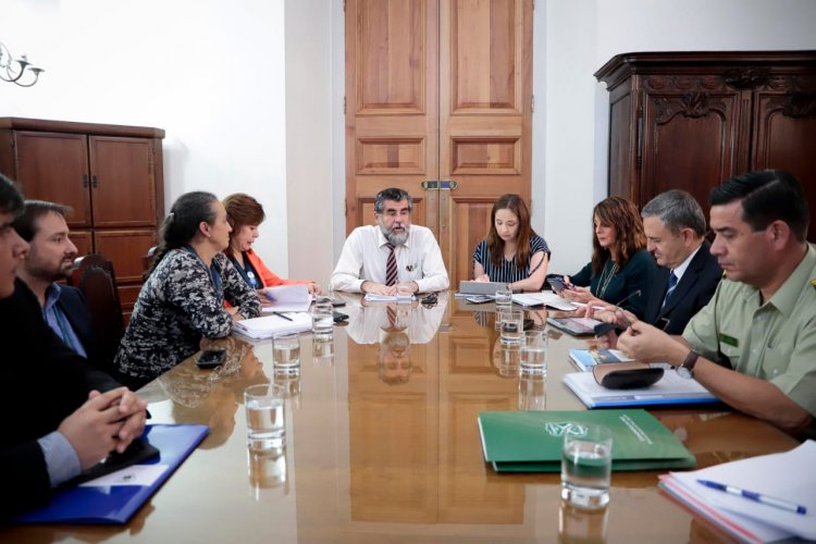 INTENDENTA LUCÍA PINTO Y SUBSECRETARIO RODRIGO UBILLA DEFINEN LAS PRINCIPALES INQUIETUDES PARA EL DÍA DEL ECLIPSE TOTAL DE SOL INTENDENTA LUCÍA PINTO Y SUBSECRETARIO RODRIGO UBILLA DEFINEN LAS PRINCIPALES INQUIETUDES PARA EL DÍA DEL ECLIPSE TOTAL DE SOL
