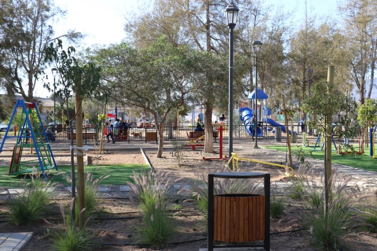 INAUGURAN NUEVA IMAGEN DE LA PLAZA CENTRAL EN CERRILLOS DE TAMAYA