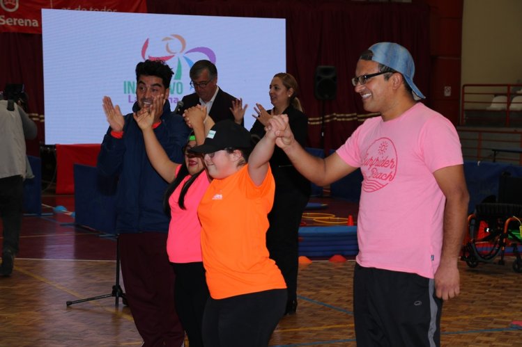FIRMAN CONVENIO CON AGRUPACIÓN DE DEPORTES INCLUSIVOS FIRMAN CONVENIO CON AGRUPACIÓN DE DEPORTES INCLUSIVOS
