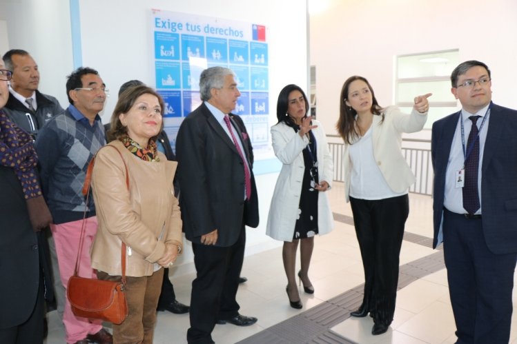 MÁS DE 30 MIL PERSONAS SERÁN ATENDIDAS EN EL NUEVO CESFAM FRAY JORGE DE OVALLE MÁS DE 30 MIL PERSONAS SERÁN ATENDIDAS EN EL NUEVO CESFAM FRAY JORGE DE OVALLE
