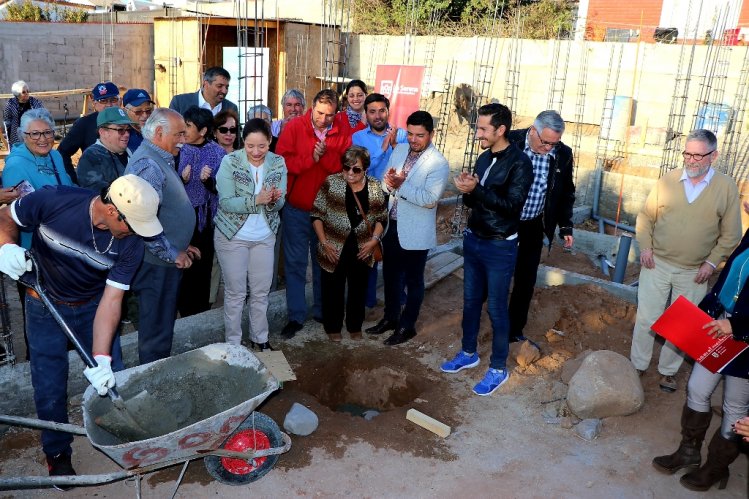 VECINOS DE LA SERENA PODRÁN DESARROLLAR SUS ACTIVIDADES EN REMOZADAS SEDES SOCIALES VECINOS DE LA SERENA PODRÁN DESARROLLAR SUS ACTIVIDADES EN REMOZADAS SEDES SOCIALES