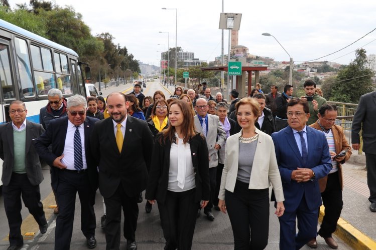 AUTORIDADES INAUGURAN VÍA EXCLUSIVA PARA LOCOMOCIÓN COLECTIVA EN EL CENTRO DE COQUIMBO