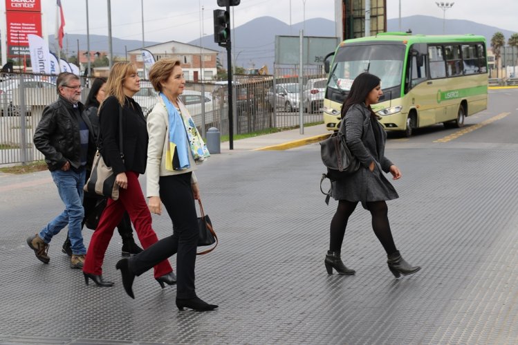 AUTORIDADES INAUGURAN VÍA EXCLUSIVA PARA LOCOMOCIÓN COLECTIVA EN EL CENTRO DE COQUIMBO