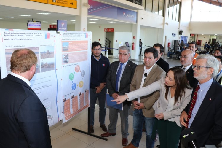PLAN DE CONTINGENCIA PARA EL ECLIPSE EN AERÓDROMO LA SERENA CONSIDERA MEJORAMIENTO DE ACCESOS Y REFORZAMIENTO OPERACIONAL PLAN DE CONTINGENCIA PARA EL ECLIPSE EN AERÓDROMO LA SERENA CONSIDERA MEJORAMIENTO DE ACCESOS Y REFORZAMIENTO OPERACIONAL