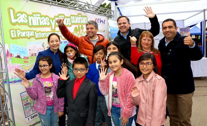 GOBIERNO RECIBE ESTUDIO DEL PARQUE INTERCOMUNAL QUEBRADA DE PEÑUELAS