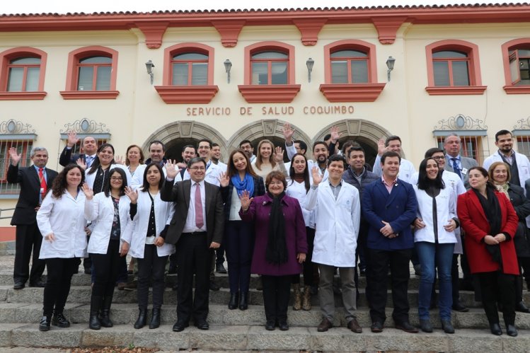 COQUIMBO, LA SERENA, OVALLE E ILLAPEL RECIBIRÁN 33 NUEVOS MÉDICOS ESPECIALISTAS PARA REFORZAR LA SALUD PÚBLICA COQUIMBO, LA SERENA, OVALLE E ILLAPEL RECIBIRÁN 33 NUEVOS MÉDICOS ESPECIALISTAS PARA REFORZAR LA SALUD PÚBLICA