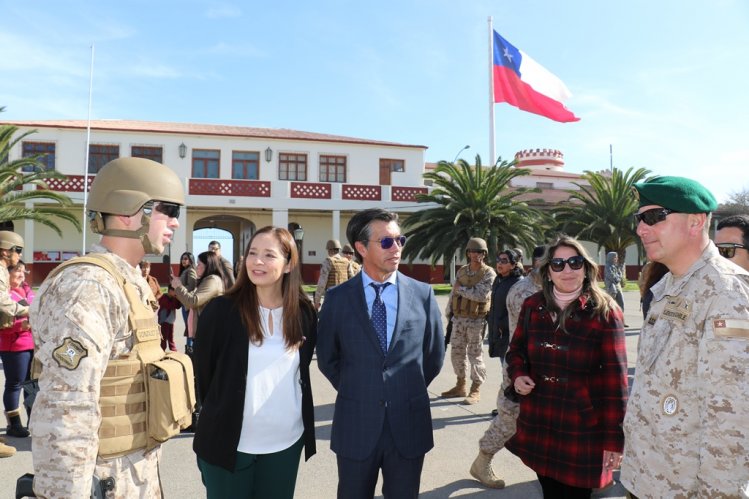 239 SOLDADOS PROTAGONIZARON LA TRADICIONAL ENTREGA DE ARMAS EN EL REGIMIENTO N°21 COQUIMBO 239 SOLDADOS PROTAGONIZARON LA TRADICIONAL ENTREGA DE ARMAS EN EL REGIMIENTO N°21 COQUIMBO