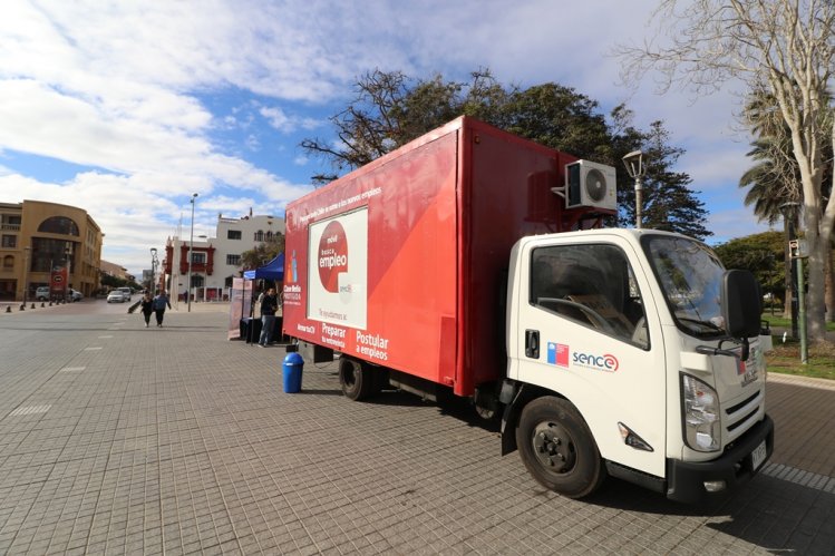 HASTA EL 2 DE JULIO PERMANECERÁ EL MÓVIL BUSCA EMPLEO DE SENCE EN SU PRIMERA VISITA A LA REGIÓN DE COQUIMBO HASTA EL 2 DE JULIO PERMANECERÁ EL MÓVIL BUSCA EMPLEO DE SENCE EN SU PRIMERA VISITA A LA REGIÓN DE COQUIMBO