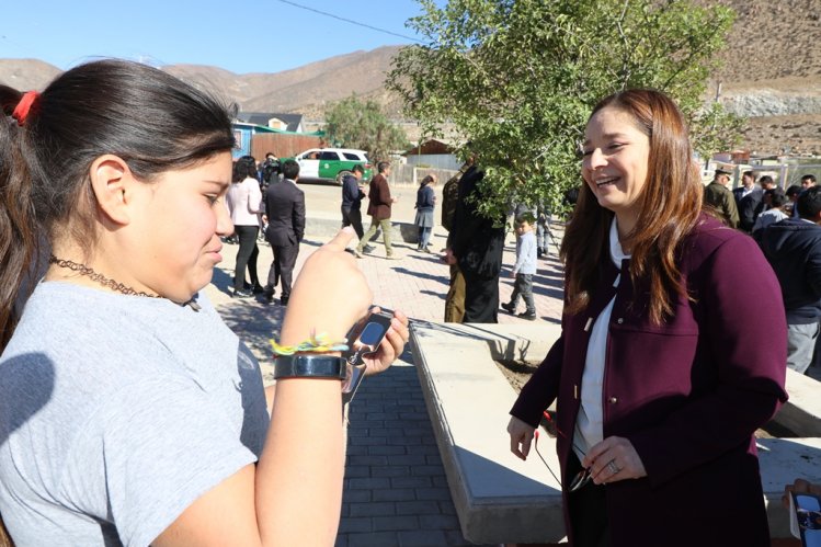 GOBIERNO Y MINERA LOS PELAMBRES DISTRIBUIRÁN 230 MIL LENTES PARA EL ECLIPSE ENTRE ESTUDIANTES DE LA REGIÓN