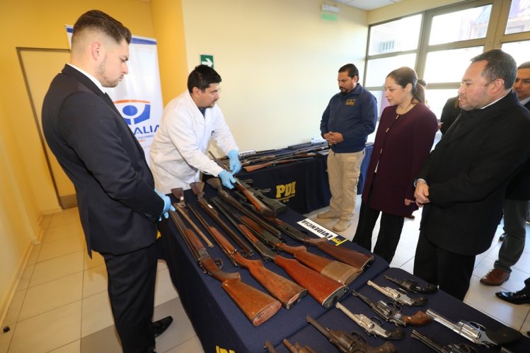 PDI RECUPERA 63 ARMAS DE PROPIETARIOS FALLECIDOS PARA EVITAR QUE INGRESEN AL MERCADO INFORMAL