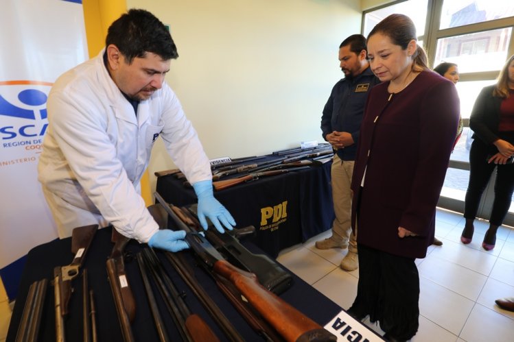 PDI RECUPERA 63 ARMAS DE PROPIETARIOS FALLECIDOS PARA EVITAR QUE INGRESEN AL MERCADO INFORMAL PDI RECUPERA 63 ARMAS DE PROPIETARIOS FALLECIDOS PARA EVITAR QUE INGRESEN AL MERCADO INFORMAL