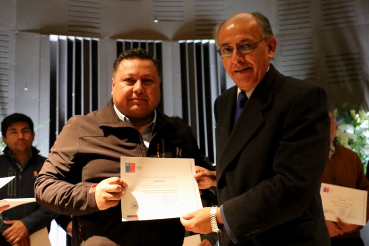 ORGANIZACIONES SOCIALES Y MEDIOS DE COMUNICACIÓN RECIBEN MÁS DE $210 MILLONES PARA POTENCIAR SU LABOR ORGANIZACIONES SOCIALES Y MEDIOS DE COMUNICACIÓN RECIBEN MÁS DE $210 MILLONES PARA POTENCIAR SU LABOR