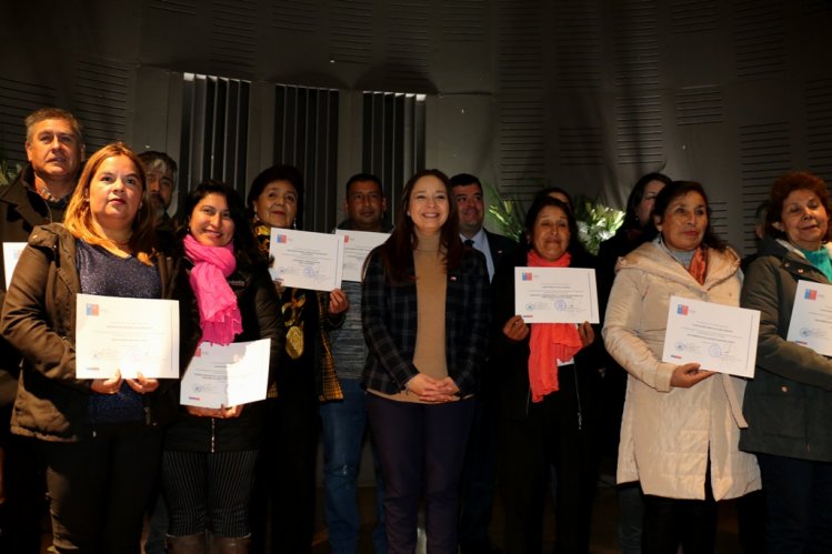 ORGANIZACIONES SOCIALES Y MEDIOS DE COMUNICACIÓN RECIBEN MÁS DE $210 MILLONES PARA POTENCIAR SU LABOR ORGANIZACIONES SOCIALES Y MEDIOS DE COMUNICACIÓN RECIBEN MÁS DE $210 MILLONES PARA POTENCIAR SU LABOR