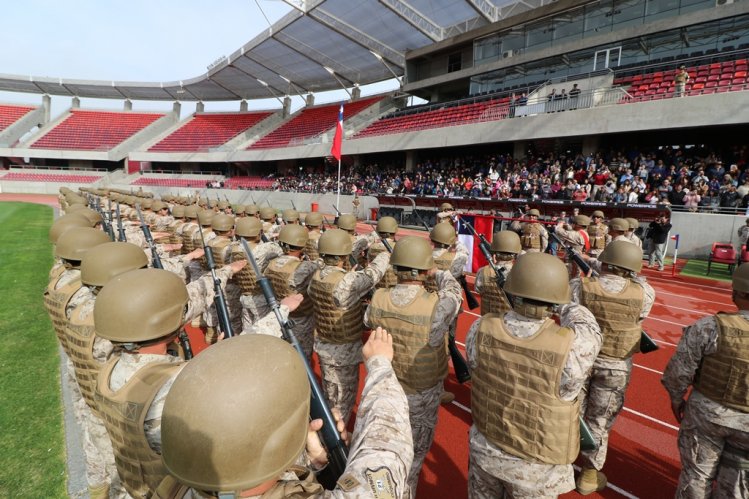 REGIMIENTO COQUIMBO TOMA JURAMENTO A LA BANDERA A 246 SOLDADOS EN EL ESTADIO LA PORTADA