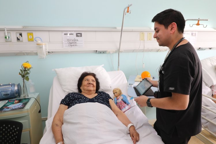 PRIMERA DAMA CECILIA MOREL LANZA LA UNIDAD GERIÁTRICA AGUDA, ESPECIAL PARA ADULTOS MAYORES PRIMERA DAMA CECILIA MOREL LANZA LA UNIDAD GERIÁTRICA AGUDA, ESPECIAL PARA ADULTOS MAYORES