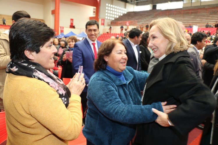 PRIMERA DAMA CECILIA MOREL: “ES URGENTE ADAPTAR ESPACIOS PARA QUE LA TERCERA EDAD TENGA UNA MEJOR CALIDAD DE VIDA” PRIMERA DAMA CECILIA MOREL: “ES URGENTE ADAPTAR ESPACIOS PARA QUE LA TERCERA EDAD TENGA UNA MEJOR CALIDAD DE VIDA”
