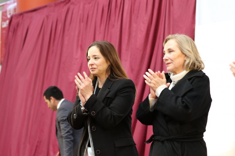 PRIMERA DAMA CECILIA MOREL: “ES URGENTE ADAPTAR ESPACIOS PARA QUE LA TERCERA EDAD TENGA UNA MEJOR CALIDAD DE VIDA” PRIMERA DAMA CECILIA MOREL: “ES URGENTE ADAPTAR ESPACIOS PARA QUE LA TERCERA EDAD TENGA UNA MEJOR CALIDAD DE VIDA”