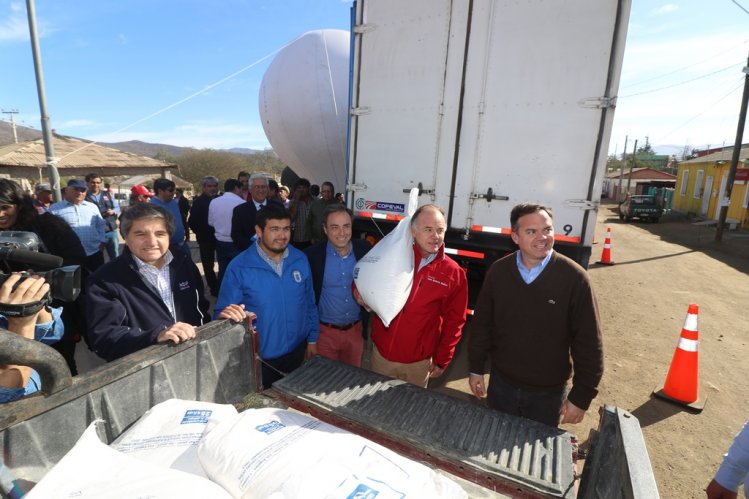 GOBIERNO DECLARA EMERGENCIA AGRÍCOLA PARA APOYAR A PEQUEÑOS PRODUCTORES DE LA REGIÓN DE COQUIMBO GOBIERNO DECLARA EMERGENCIA AGRÍCOLA PARA APOYAR A PEQUEÑOS PRODUCTORES DE LA REGIÓN DE COQUIMBO