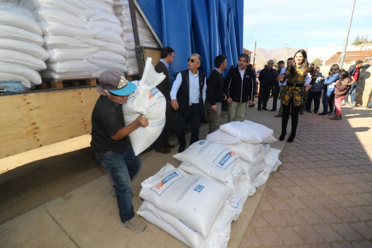GOBIERNO DECLARA EMERGENCIA AGRÍCOLA PARA APOYAR A PEQUEÑOS PRODUCTORES DE LA REGIÓN DE COQUIMBO GOBIERNO DECLARA EMERGENCIA AGRÍCOLA PARA APOYAR A PEQUEÑOS PRODUCTORES DE LA REGIÓN DE COQUIMBO