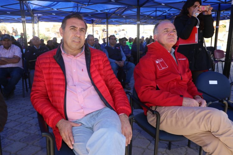 GOBIERNO DECLARA EMERGENCIA AGRÍCOLA PARA APOYAR A PEQUEÑOS PRODUCTORES DE LA REGIÓN DE COQUIMBO GOBIERNO DECLARA EMERGENCIA AGRÍCOLA PARA APOYAR A PEQUEÑOS PRODUCTORES DE LA REGIÓN DE COQUIMBO