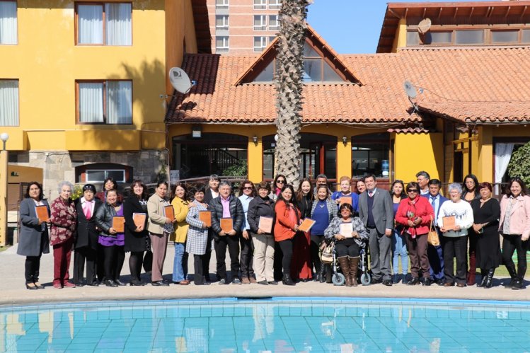 DIRIGENTES SOCIALES DE LA REGIÓN DE COQUIMBO FUERON RECONOCIDOS POR SU IMPORTANTE ROL EN EL DESARROLLO LOCAL DIRIGENTES SOCIALES DE LA REGIÓN DE COQUIMBO FUERON RECONOCIDOS POR SU IMPORTANTE ROL EN EL DESARROLLO LOCAL