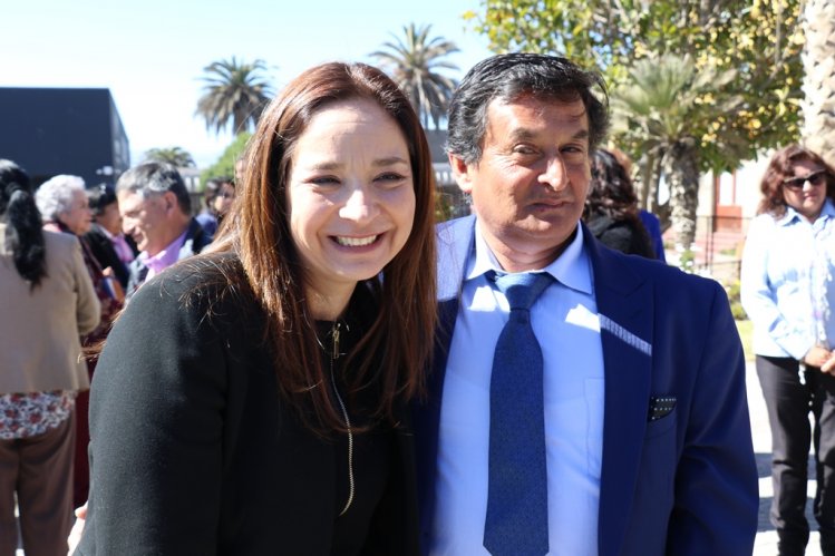 DIRIGENTES SOCIALES DE LA REGIÓN DE COQUIMBO FUERON RECONOCIDOS POR SU IMPORTANTE ROL EN EL DESARROLLO LOCAL DIRIGENTES SOCIALES DE LA REGIÓN DE COQUIMBO FUERON RECONOCIDOS POR SU IMPORTANTE ROL EN EL DESARROLLO LOCAL
