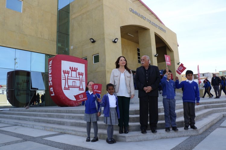 INAUGURAN EL TAN ANHELADO POLIDEPORTIVO DE LAS COMPAÑÍAS INAUGURAN EL TAN ANHELADO POLIDEPORTIVO DE LAS COMPAÑÍAS