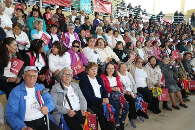 INAUGURAN EL TAN ANHELADO POLIDEPORTIVO DE LAS COMPAÑÍAS