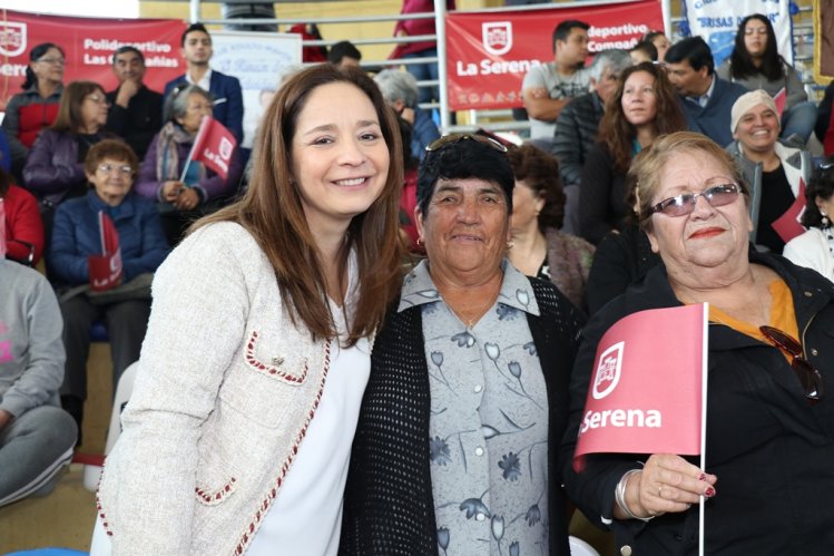 INAUGURAN EL TAN ANHELADO POLIDEPORTIVO DE LAS COMPAÑÍAS