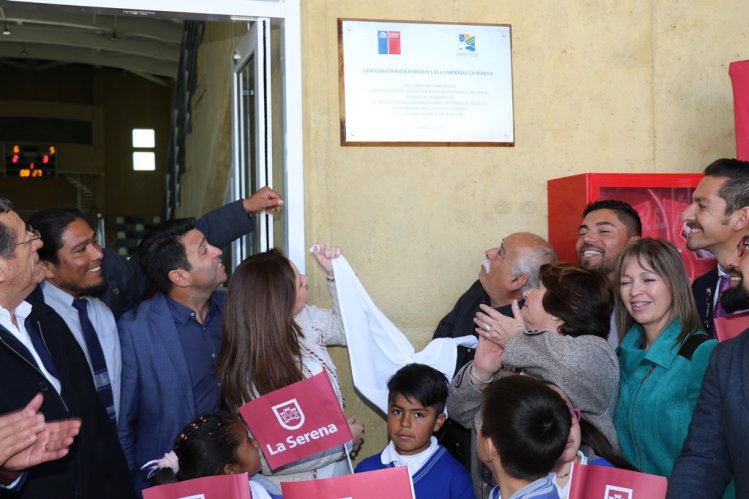 INAUGURAN EL TAN ANHELADO POLIDEPORTIVO DE LAS COMPAÑÍAS INAUGURAN EL TAN ANHELADO POLIDEPORTIVO DE LAS COMPAÑÍAS