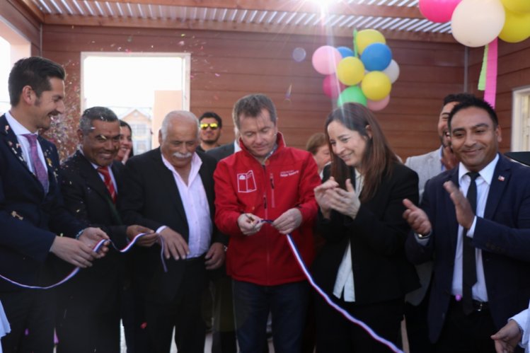 VECINOS DE LA SERENA RECIBEN MODERNAS SEDES SOCIALES GRACIAS AL APOYO DE SUBDERE VECINOS DE LA SERENA RECIBEN MODERNAS SEDES SOCIALES GRACIAS AL APOYO DE SUBDERE