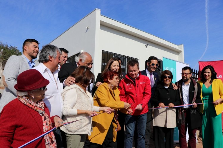 VECINOS DE LA SERENA RECIBEN MODERNAS SEDES SOCIALES GRACIAS AL APOYO DE SUBDERE VECINOS DE LA SERENA RECIBEN MODERNAS SEDES SOCIALES GRACIAS AL APOYO DE SUBDERE