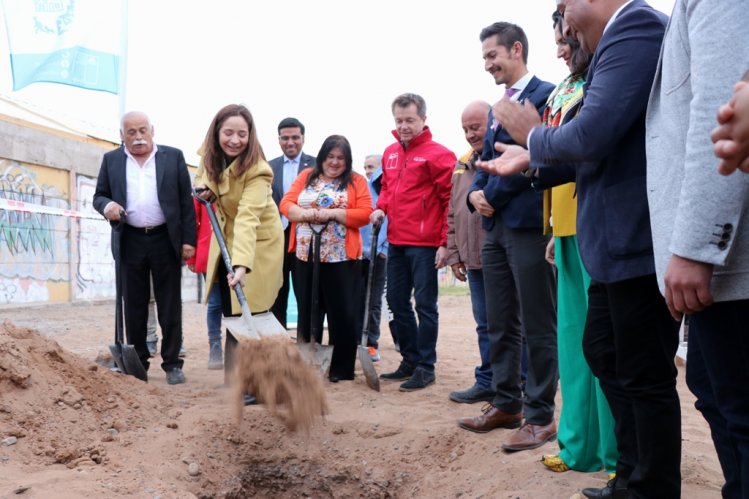 VECINOS DE LA SERENA RECIBEN MODERNAS SEDES SOCIALES GRACIAS AL APOYO DE SUBDERE VECINOS DE LA SERENA RECIBEN MODERNAS SEDES SOCIALES GRACIAS AL APOYO DE SUBDERE