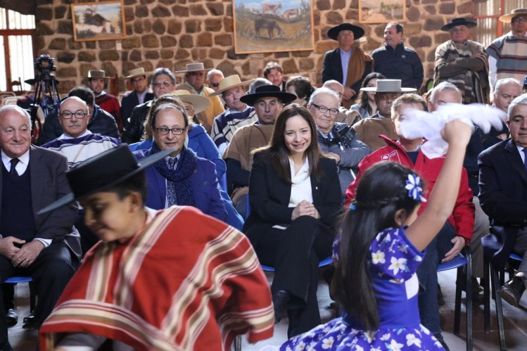 CLUB DE RODEO DE OVALLE RENOVARÁ SU TECHUMBRE CON APOYO DEL GOBIERNO CLUB DE RODEO DE OVALLE RENOVARÁ SU TECHUMBRE CON APOYO DEL GOBIERNO
