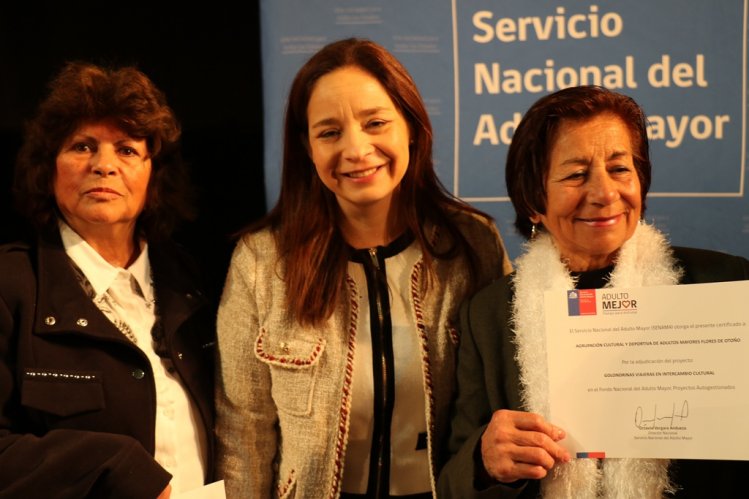 MÁS DE 8 MIL ADULTOS MAYORES DE LA REGIÓN RECIBEN RECURSOS PARA IMPLEMENTAR SUS INICIATIVAS DE INTEGRACIÓN SOCIAL