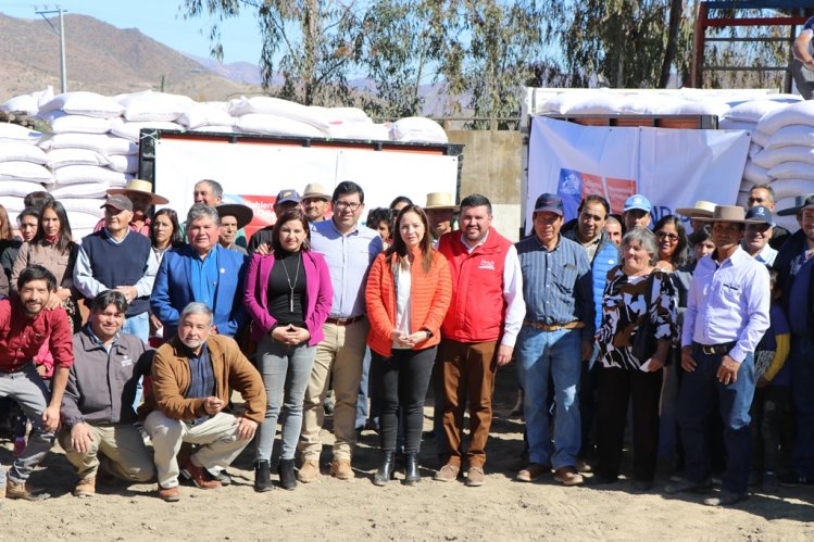GOBIERNO PROFUNDIZA EL TRABAJO PARA ENFRENTAR LA ESCASEZ HÍDRICA Y FOCALIZA ESFUERZOS EN LAS ZONAS MÁS APARTADAS GOBIERNO PROFUNDIZA EL TRABAJO PARA ENFRENTAR LA ESCASEZ HÍDRICA Y FOCALIZA ESFUERZOS EN LAS ZONAS MÁS APARTADAS