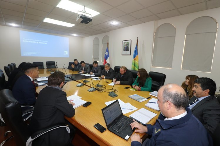 GOBIERNO PROFUNDIZA EL TRABAJO PARA ENFRENTAR LA ESCASEZ HÍDRICA Y FOCALIZA ESFUERZOS EN LAS ZONAS MÁS APARTADAS GOBIERNO PROFUNDIZA EL TRABAJO PARA ENFRENTAR LA ESCASEZ HÍDRICA Y FOCALIZA ESFUERZOS EN LAS ZONAS MÁS APARTADAS