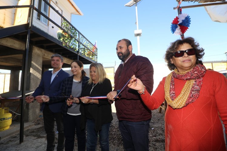 VECINA DE BAQUEDANO CUENTA CON NUEVA VIVIENDA TRAS PERDER TODO EN EL TSUNAMI DE 2015