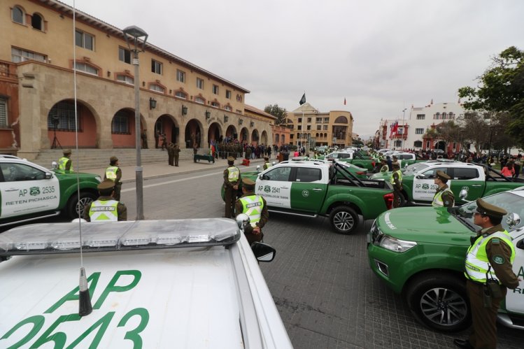 CARABINEROS RECIBE NUEVOS VEHÍCULOS POLICIALES PARA UN COMBATE MÁS EFECTIVO DE LA DELINCUENCIA CARABINEROS RECIBE NUEVOS VEHÍCULOS POLICIALES PARA UN COMBATE MÁS EFECTIVO DE LA DELINCUENCIA