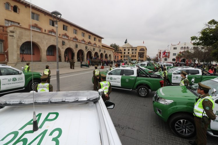 CARABINEROS RECIBE NUEVOS VEHÍCULOS POLICIALES PARA UN COMBATE MÁS EFECTIVO DE LA DELINCUENCIA