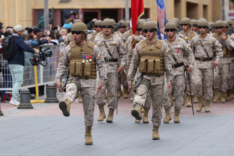 LA SERENA INICIA OFICIALMENTE LAS CELEBRACIONES DE FIESTAS PATRIAS CON IMPECABLE DESFILE CÍVICO MILITAR