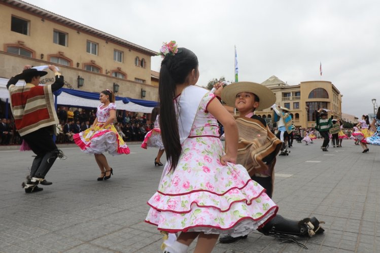 LA SERENA INICIA OFICIALMENTE LAS CELEBRACIONES DE FIESTAS PATRIAS CON IMPECABLE DESFILE CÍVICO MILITAR