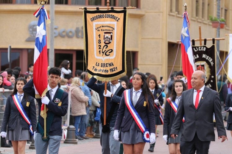 LA SERENA INICIA OFICIALMENTE LAS CELEBRACIONES DE FIESTAS PATRIAS CON IMPECABLE DESFILE CÍVICO MILITAR