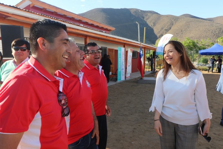 VECINOS DE SALAMANCA CUENTAN CON NUEVOS ESPACIOS DEPORTIVOS Y DE REUNIÓN VECINOS DE SALAMANCA CUENTAN CON NUEVOS ESPACIOS DEPORTIVOS Y DE REUNIÓN