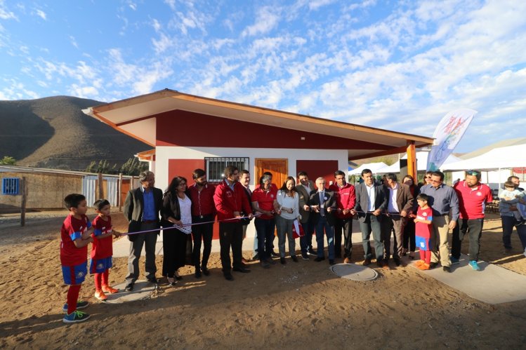 VECINOS DE SALAMANCA CUENTAN CON NUEVOS ESPACIOS DEPORTIVOS Y DE REUNIÓN VECINOS DE SALAMANCA CUENTAN CON NUEVOS ESPACIOS DEPORTIVOS Y DE REUNIÓN