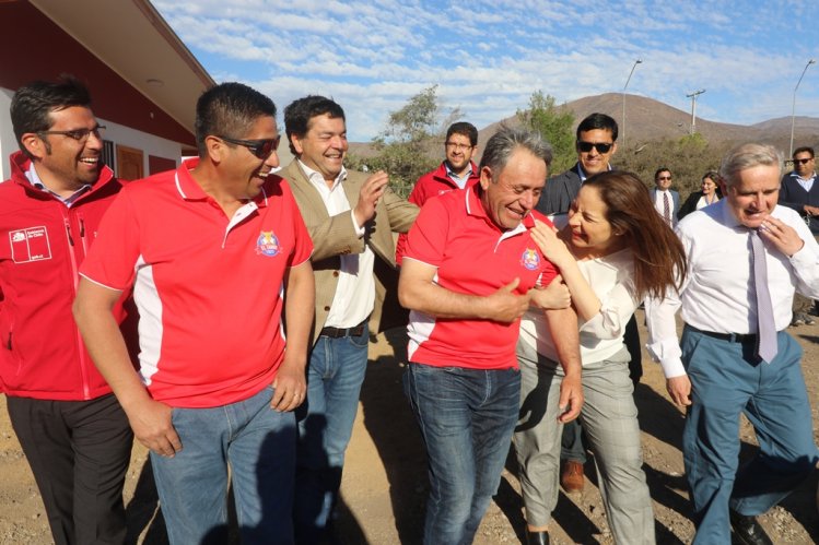 VECINOS DE SALAMANCA CUENTAN CON NUEVOS ESPACIOS DEPORTIVOS Y DE REUNIÓN VECINOS DE SALAMANCA CUENTAN CON NUEVOS ESPACIOS DEPORTIVOS Y DE REUNIÓN